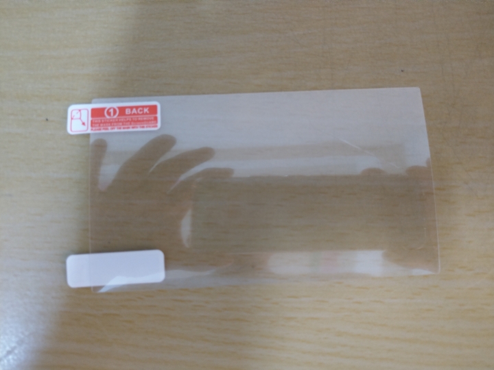 請問 靜電貼哪一面要貼前檔玻璃?