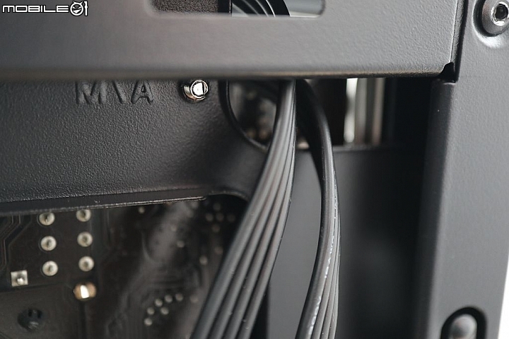 [開箱] Antec P5 低調靜音MicroATX裝機系小機殼