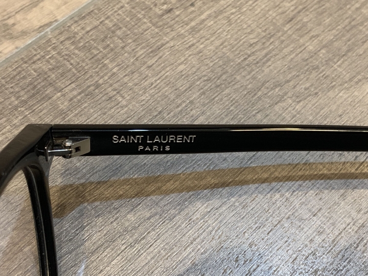 「開箱 開箱 開箱」Thom Browne 眉框眼鏡+Off-White丹寧褲+Saint Laurent粗框眼鏡