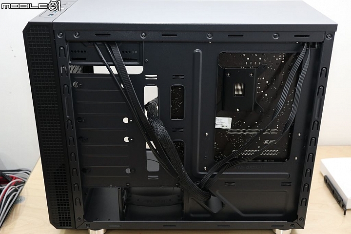[開箱] Antec P5 低調靜音MicroATX裝機系小機殼