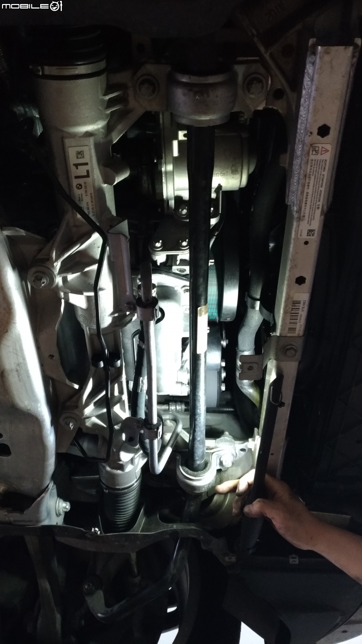 BMW漏油
