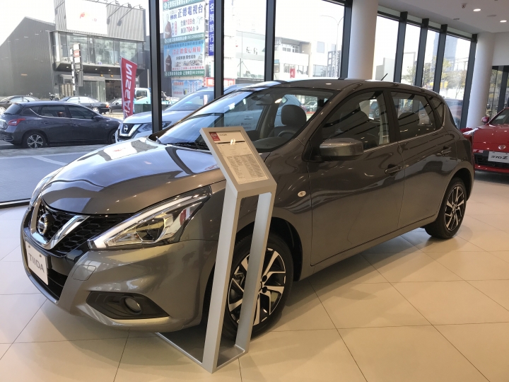 19式nissan tida 賞車
