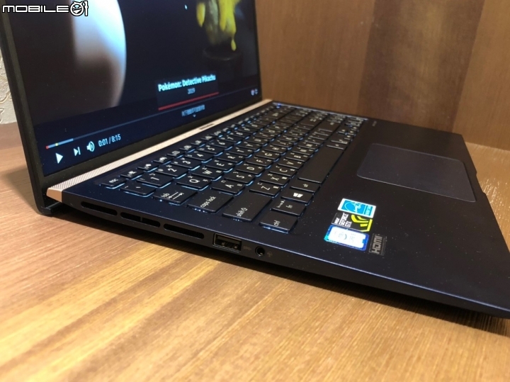 ASUS ZenBook 15 UX533FD皇家藍   15吋也能很輕薄