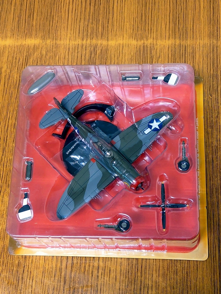模型開箱 二次大戰傑作機[47]:共和 P-47 雷霆