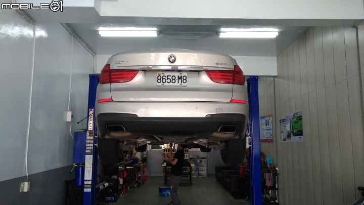 BMW漏油