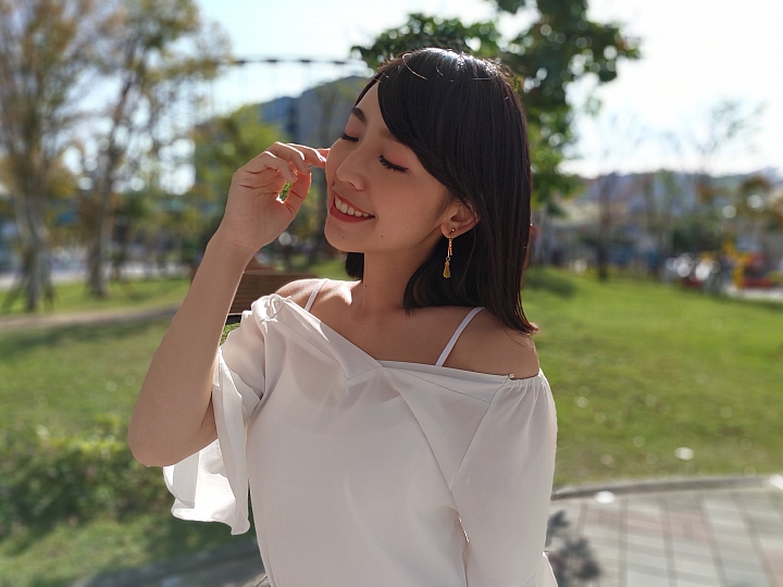 S710「輕」旗艦之爭！Nokia 8.1、OPPO R17 Pro拍照比一比