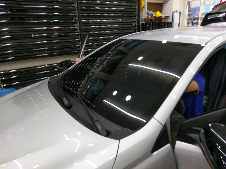 真開箱文   18 Yaris S 銀鴨 購車心得記