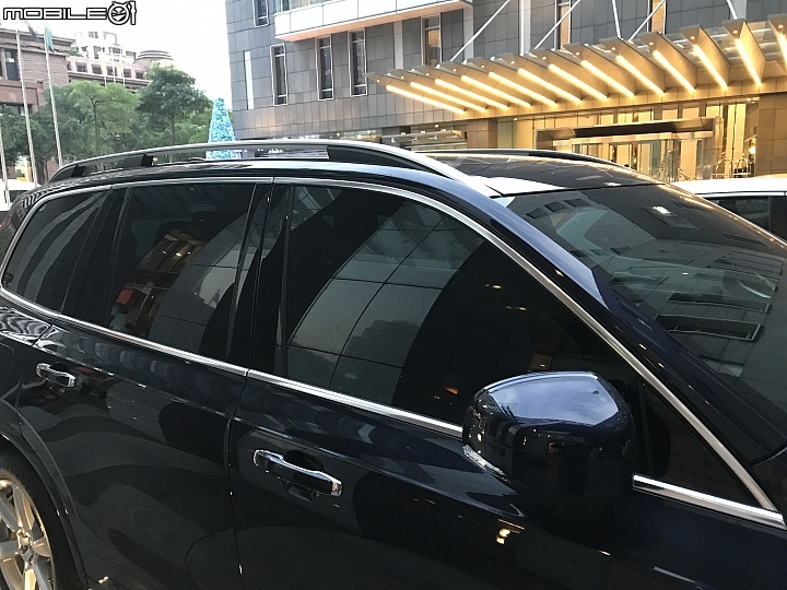 新車VOLVO XC90 使用中央大學最新研發國產隔熱紙Uplus開箱分享