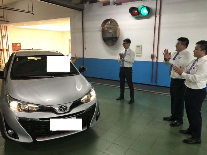 真開箱文   18 Yaris S 銀鴨 購車心得記