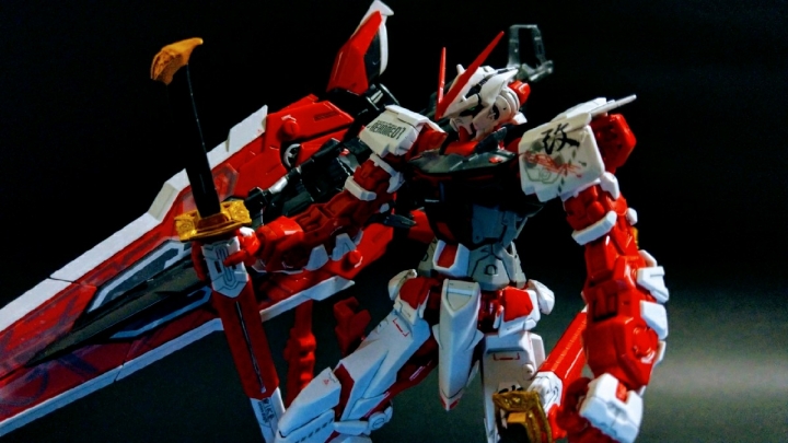 MG紅色異端改：重劍無鋒，大巧不工