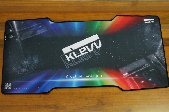 科賦KLEVV CRAS X RGB DDR4電競記憶體-酷炫RGB水晶寶石造型設計，視覺效果再升級