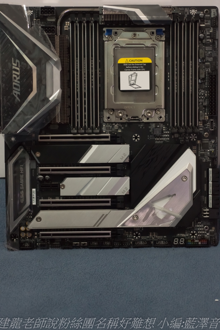 翱翔於天際的農企神鷹 GIGABYTE X399 AORUS XTREME