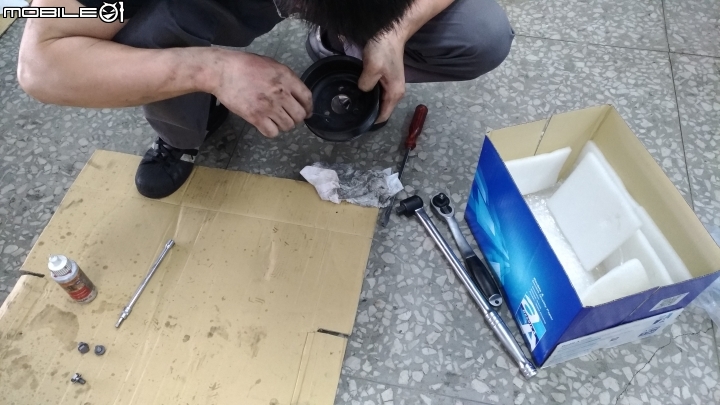 BMW漏油
