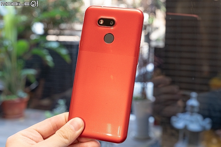 【打CP值】機身也玩雕刻！有NFC、2CA的HTC Desire 12s售6千有找