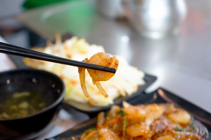 【台南鐵板燒】【永康區】食尚鐵板燒｜消費滿500送百元折價卷｜極品饗宴海陸雙人套餐｜飯湯冰品無限供應｜鐵板快炒道道都下飯
