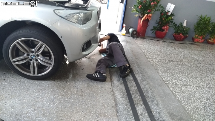 BMW漏油