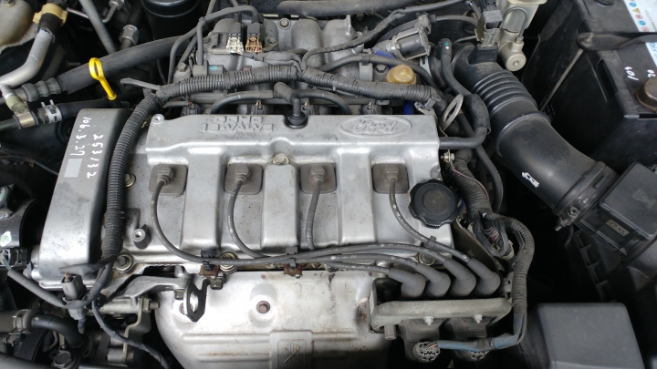 Ford Tierra1.8 Ghia 關箱文