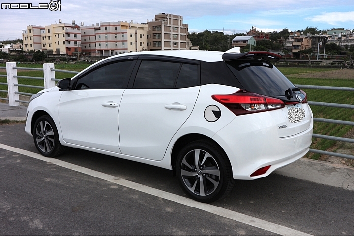 開箱 TOYOTA all new YARIS S !!（超多圖）