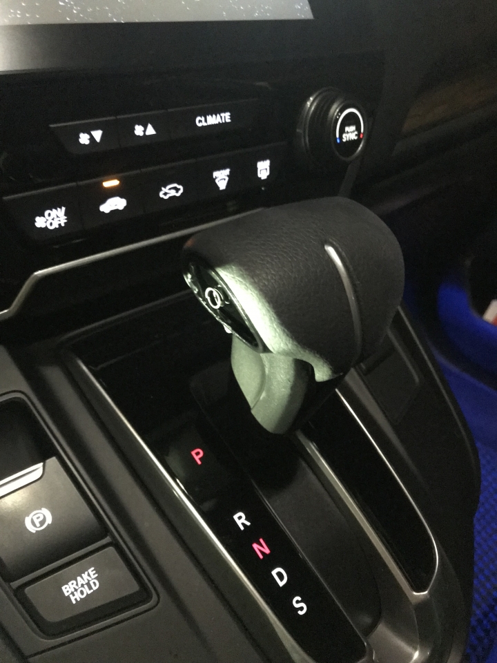 CRV5 排檔按鈕斷裂