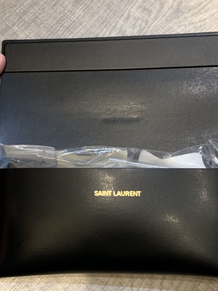 「開箱 開箱 開箱」Thom Browne 眉框眼鏡+Off-White丹寧褲+Saint Laurent粗框眼鏡