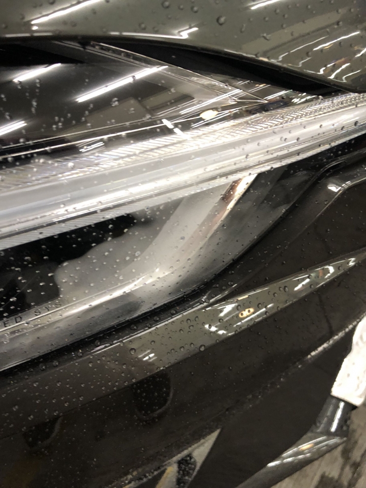 xc60 雨天頭燈內水汽凝結