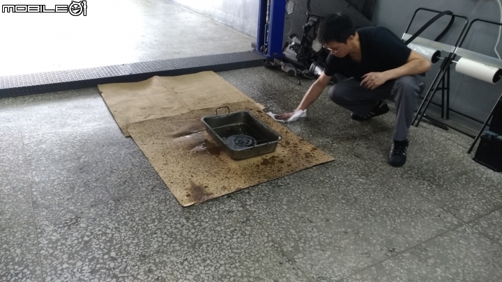 BMW漏油