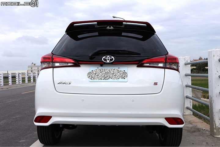 點我看大圖 開箱 TOYOTA all new YARIS S !!(超多圖)