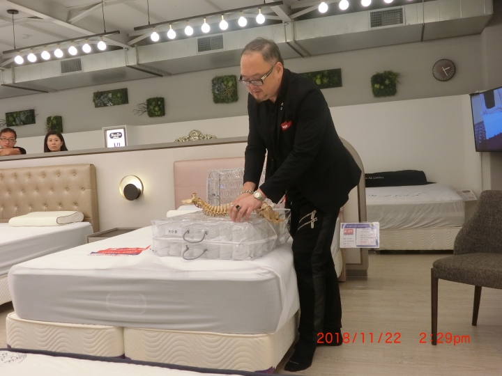 床的世界《睡眠天使科技助眠床墊》~歡迎來解密！！