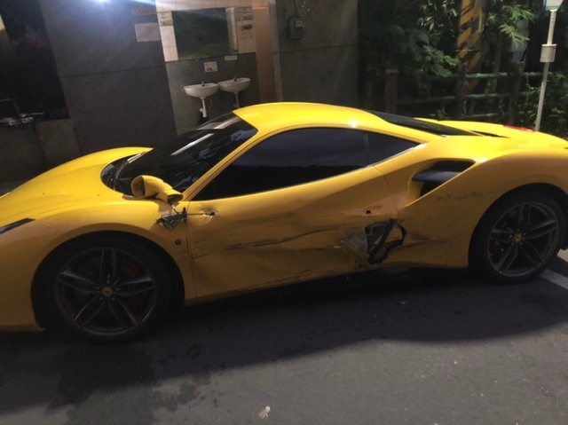 恍神撞車