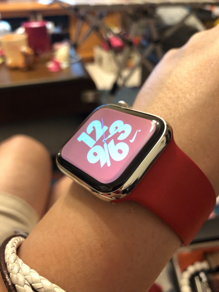 AW4 Hermes 搭各式錶帶