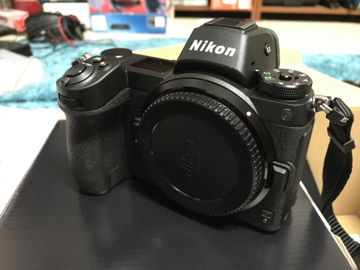 看了很多相機 還是選了 NIKON Z6 這台
