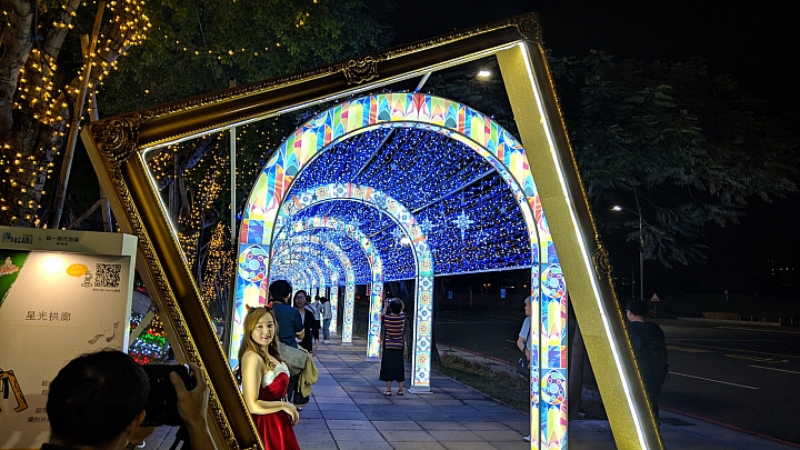 HTC U11 使用google相機app Night Sight模式夢時代手持夜拍大大有感