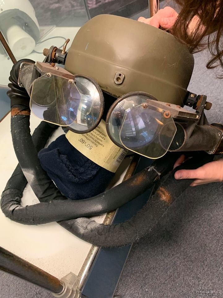 時代真的在變! NASA舊VR頭盔長這樣