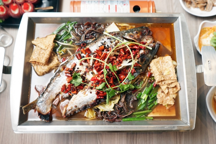 【台南麻辣鍋】蜀山四川烤魚｜打卡抽餐點通通有獎｜南台唯一正宗四川烤魚｜客製化麻辣怕辣也愛｜海陸食材香麻入鍋