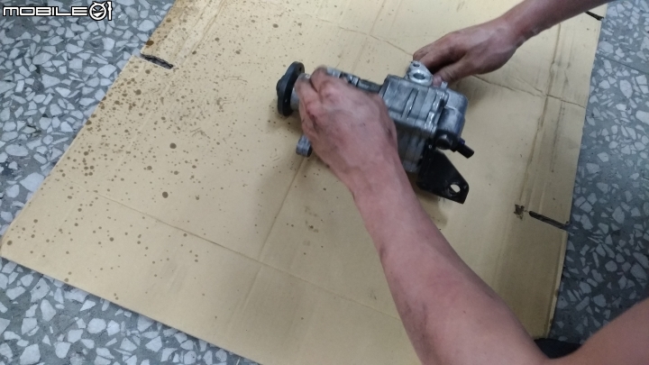 BMW漏油