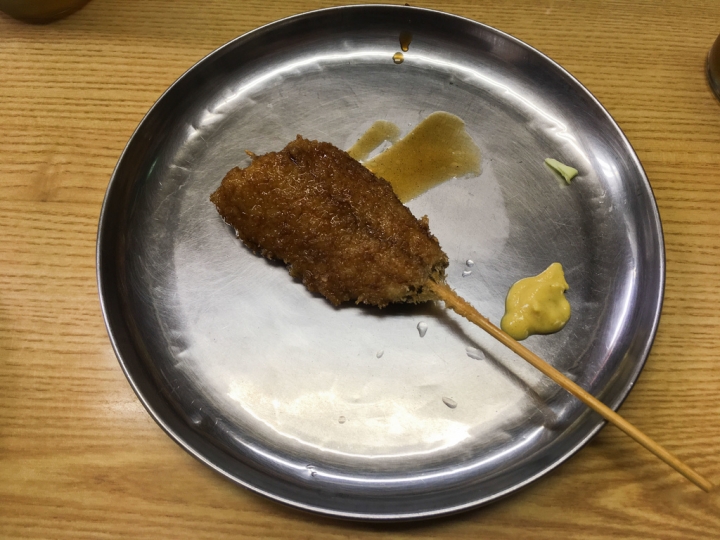 【美食。食記】東京 北千住 並列日本第一的平價神串炸 天七 串揚げ 串かつ 串炸 推薦 居酒屋 喝酒 大阪 關西 炸物 豬排 天婦羅