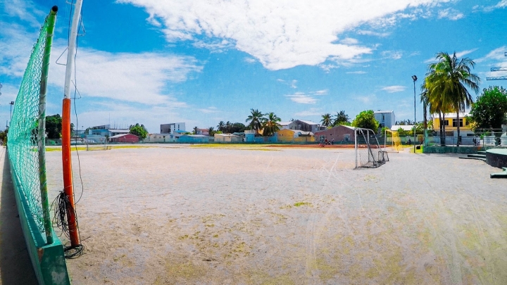 馬爾地夫海島竟然禁止穿比基尼!? 5分鐘帶你環島居民島Maafushi！(上集)｜馬爾地夫 EP 8｜居民島｜旅行，路上。