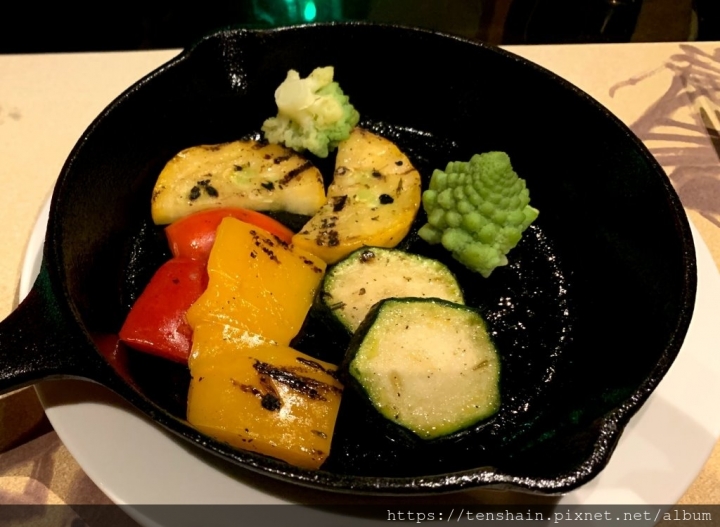 [台北美食]君品主廚精選牛排饗宴~不如預期