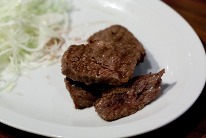 【美食。食記】東京 大門 這樣吃好像有點太爽加奢侈喔! ホルモン在市 芝大門 東京鐵塔 濱松町 芝公園 燒肉 烤肉 和牛 推薦 午餐 中午
