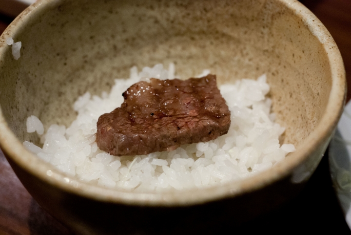 【美食。食記】東京 大門 這樣吃好像有點太爽加奢侈喔! ホルモン在市 芝大門 東京鐵塔 濱松町 芝公園 燒肉 烤肉 和牛 推薦 午餐 中午