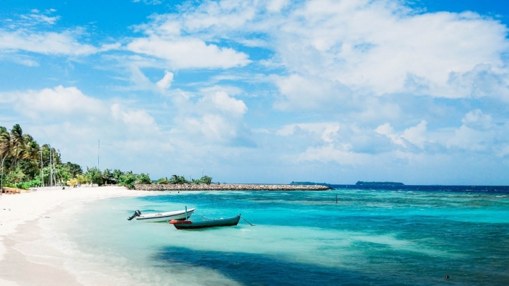 馬爾地夫海島竟然禁止穿比基尼!? 5分鐘帶你環島居民島Maafushi！(上集)｜馬爾地夫 EP 8｜居民島｜旅行，路上。