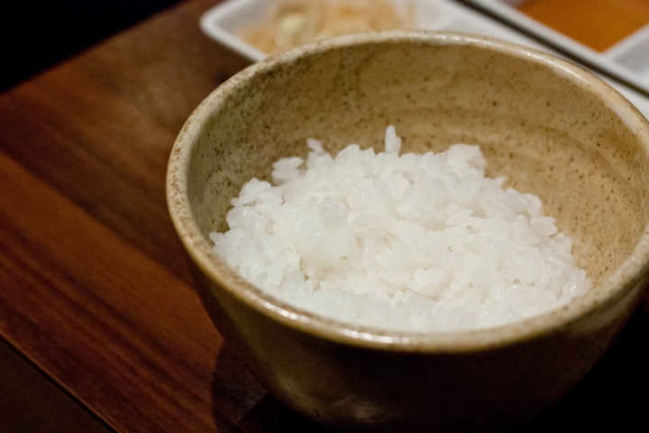 【美食。食記】東京 大門 這樣吃好像有點太爽加奢侈喔! ホルモン在市 芝大門 東京鐵塔 濱松町 芝公園 燒肉 烤肉 和牛 推薦 午餐 中午