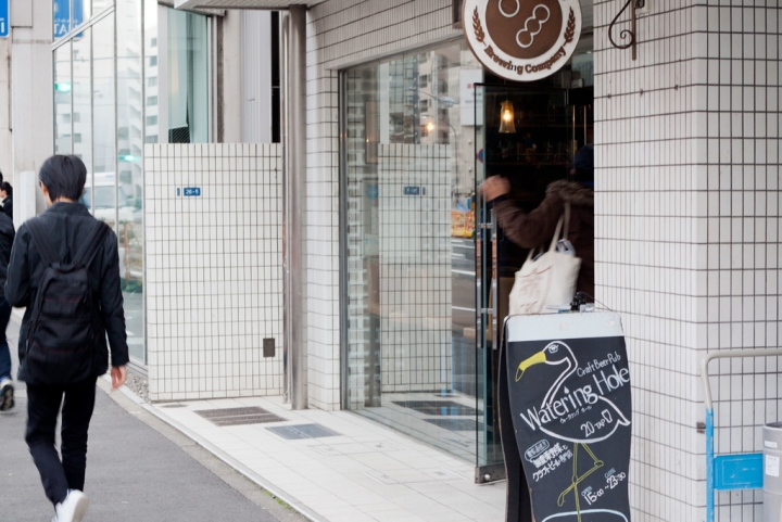 【食記。酒吧】東京精釀啤酒入門旅(2) 代代木 Watering Hole ウォータリングホール IPA Craft Beet 手工 美食 喝酒 新宿 推薦