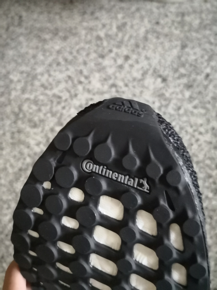 Ultra boost真假鞋