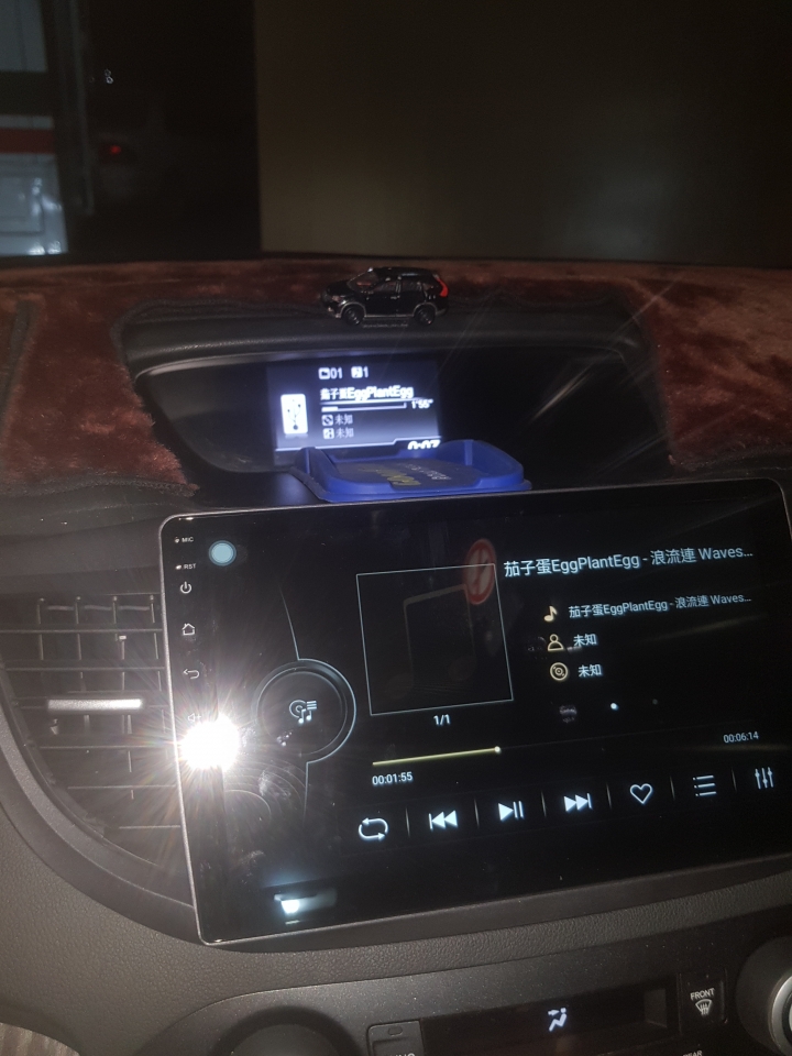 CRV4，代裝更新八核主機，救回原車小螢幕支援顯示廣播及MP3音樂資訊