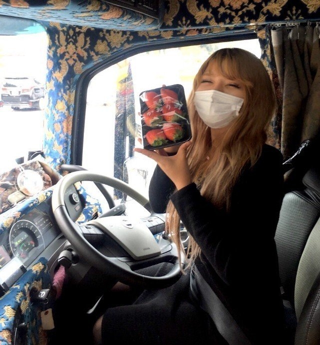 超辣！F罩杯超「胸」狠 她的職業竟是大卡車司機