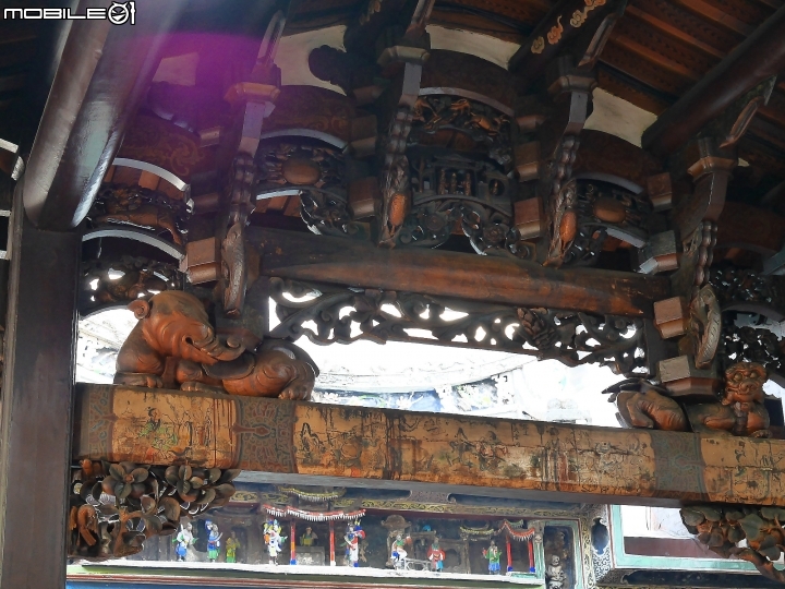 高雄 鳳山 鳳山龍山寺 — 精雕細琢的鳳山在地居民信仰中心