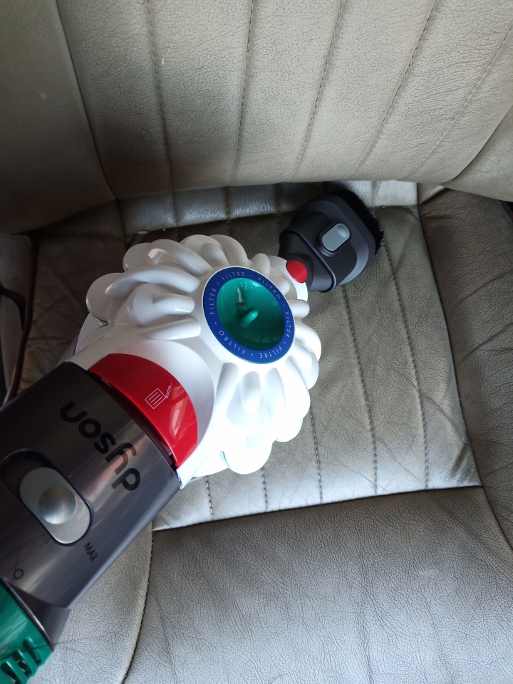 居家清潔的開掛神器!!! Dyson v7 mattress 除螨機  塵螨退散~!!