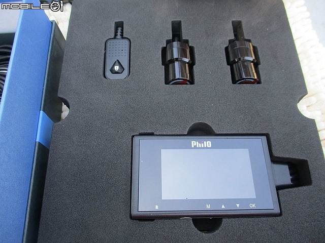 安裝【philo飛樂】 R8 GPS 1080P [前後雙鏡頭]機車行車記錄器~測保彼此安全。