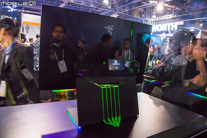 Razer Raptor Gaming電競顯示器登場 RGB搭配特殊整線設計 線材不再糾纏